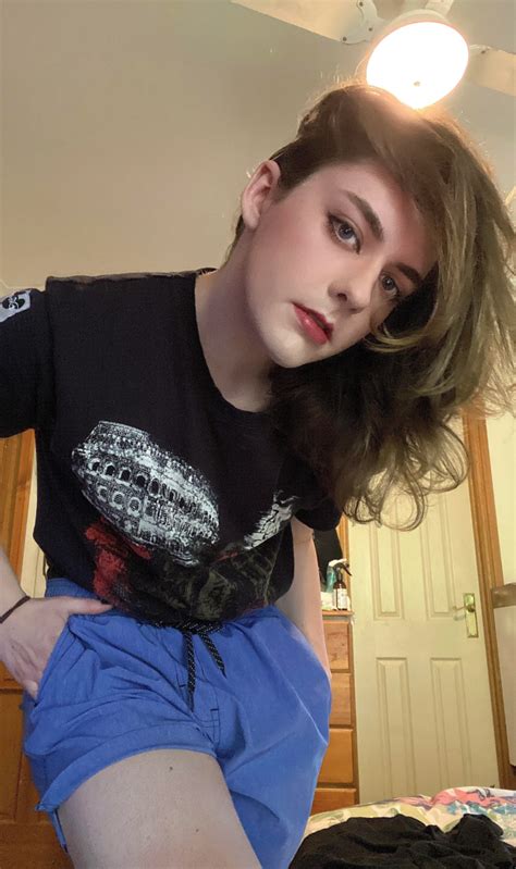 Sexy Femboy Solo Gay Porn Videos .
